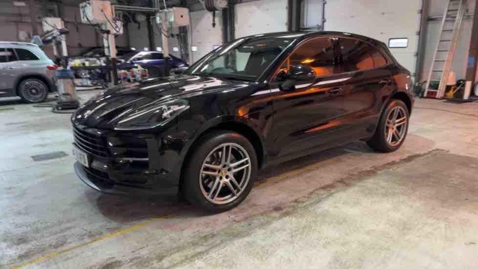 More views of Porsche Macan