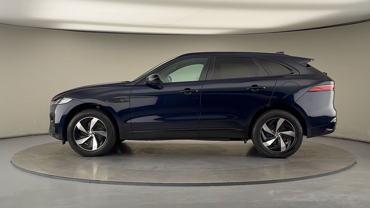 Jaguar F-PACE Image 15