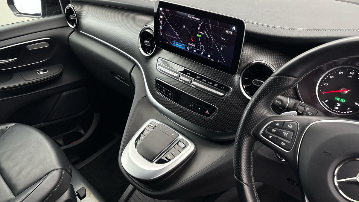 Mercedes-Benz V Class Image 18