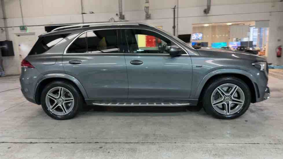 More views of Mercedes-Benz GLE