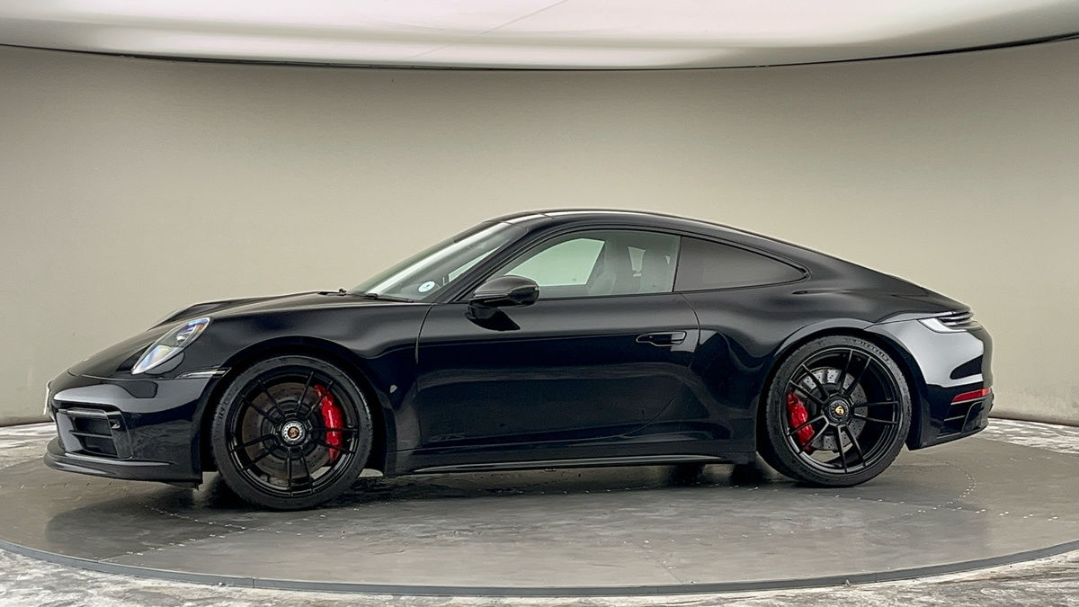 More views of Porsche 911