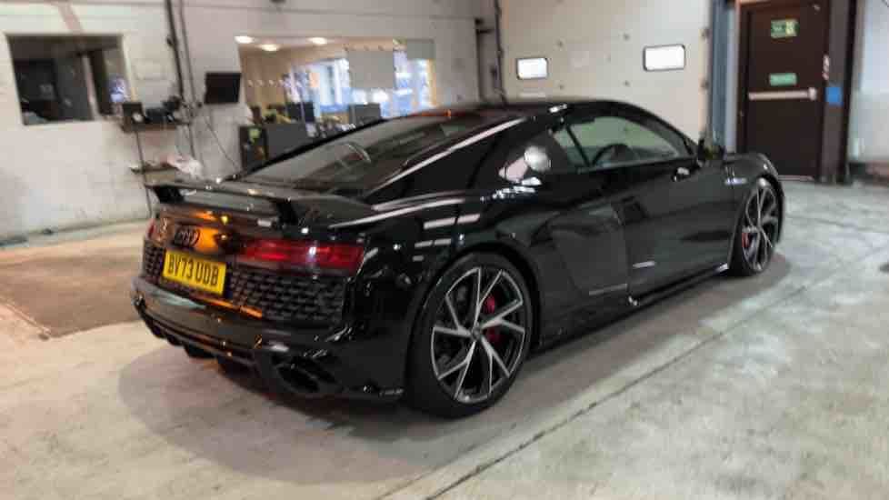 More views of Audi R8