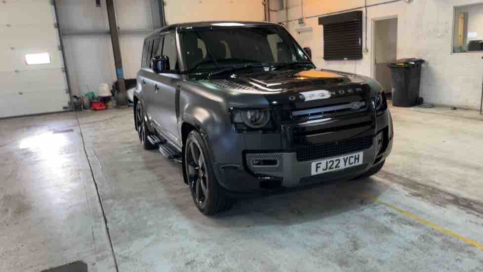 More views of Land Rover Defender 110