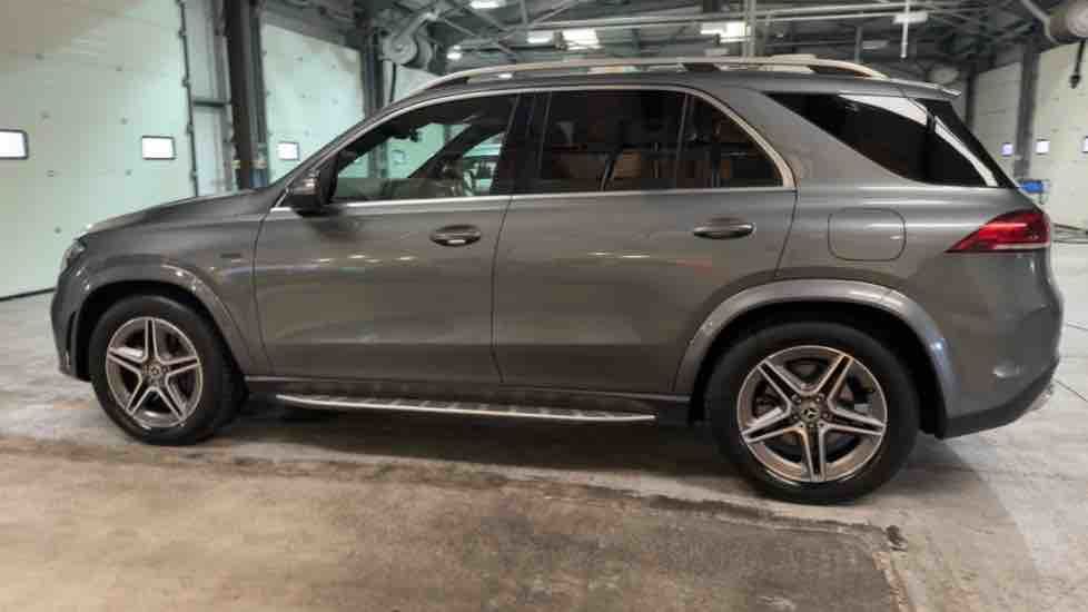More views of Mercedes-Benz GLE
