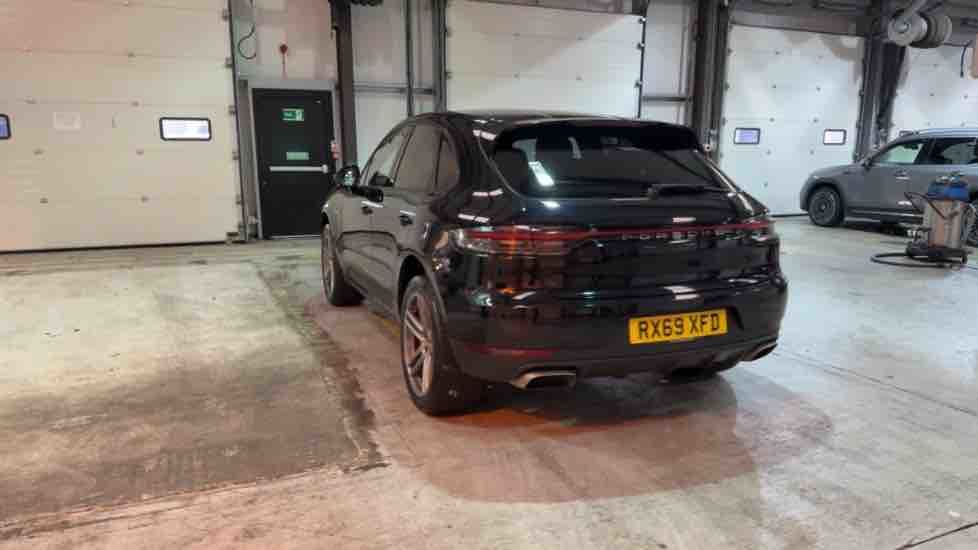 More views of Porsche Macan