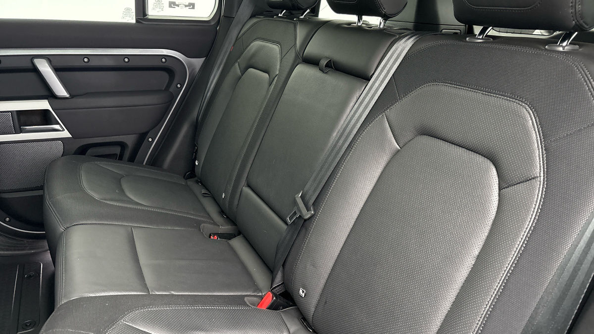 Land Rover Defender 110 Urban Image 8