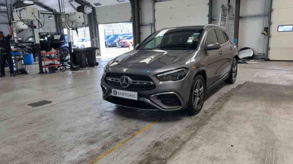 More views of Mercedes-Benz GLA