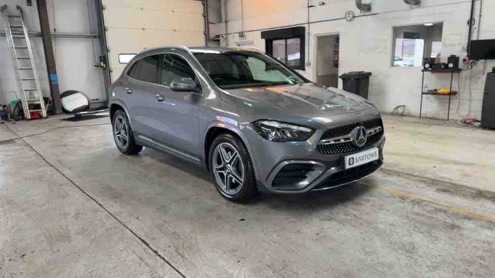 More views of Mercedes-Benz GLA
