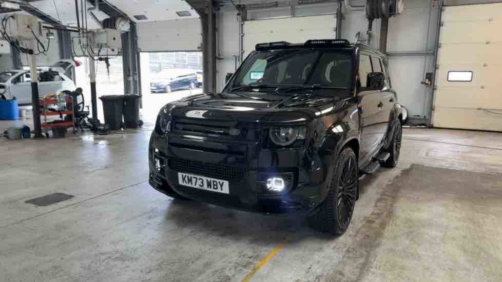 More views of Land Rover Defender 110
