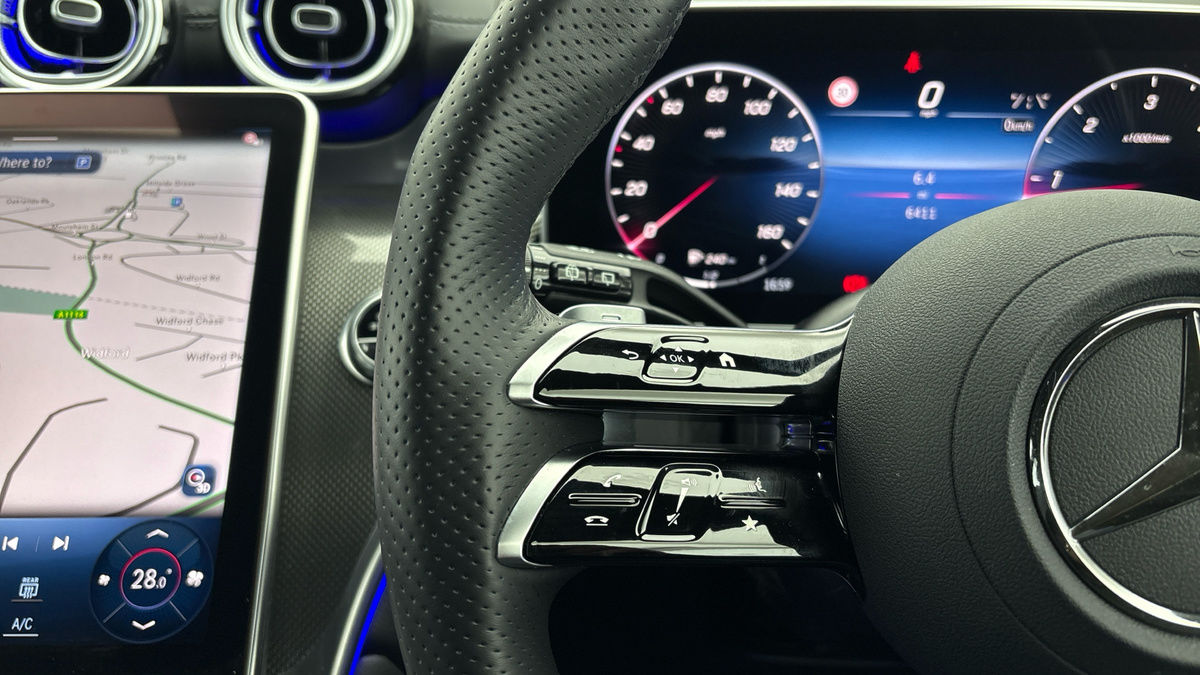 Mercedes-Benz GLC Image 13
