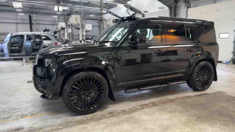 More views of Land Rover Defender 110