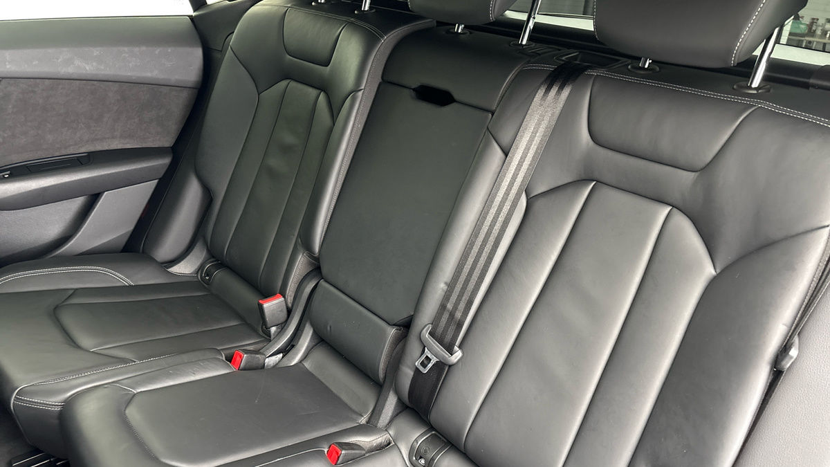 Audi Q8 Image 8