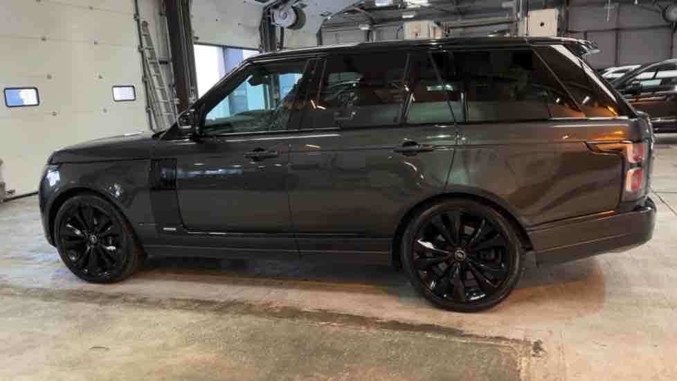 More views of Land Rover Range Rover