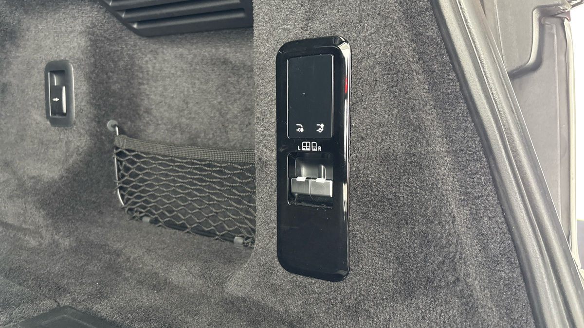 Land Rover Range Rover Sport Image 25