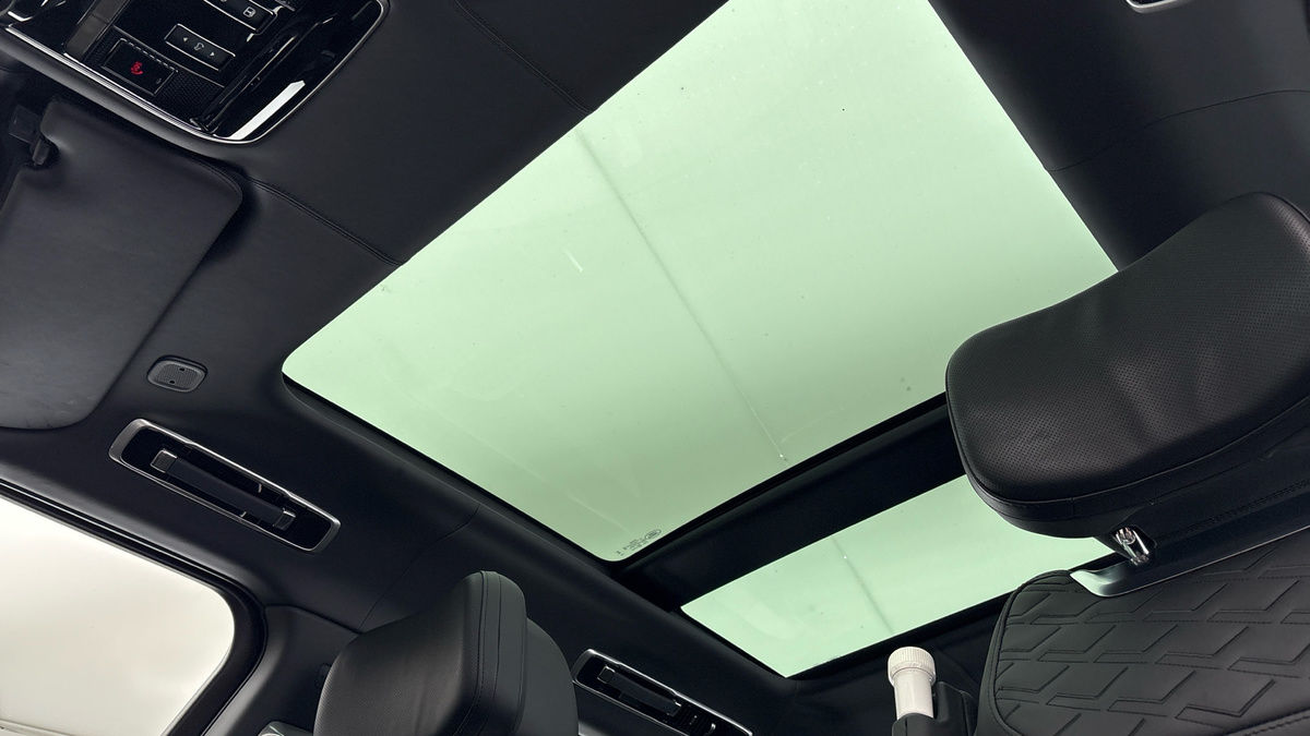 Land Rover Range Rover Image 6