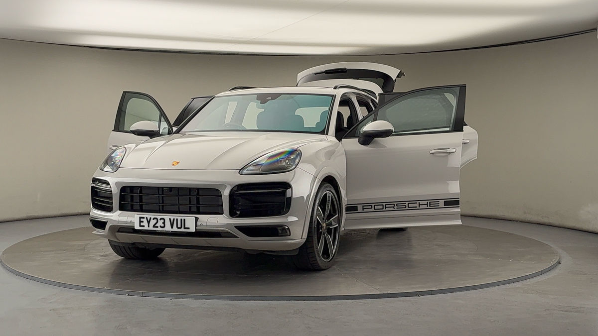More views of Porsche Cayenne