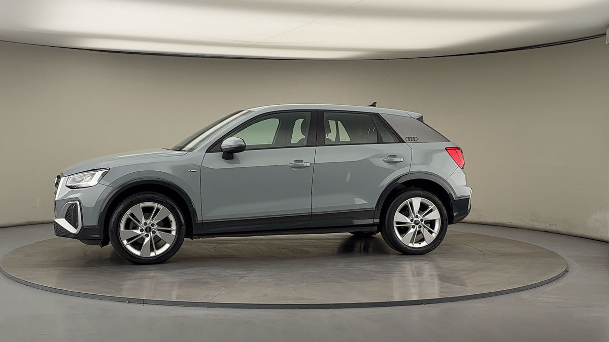 More views of Audi Q2