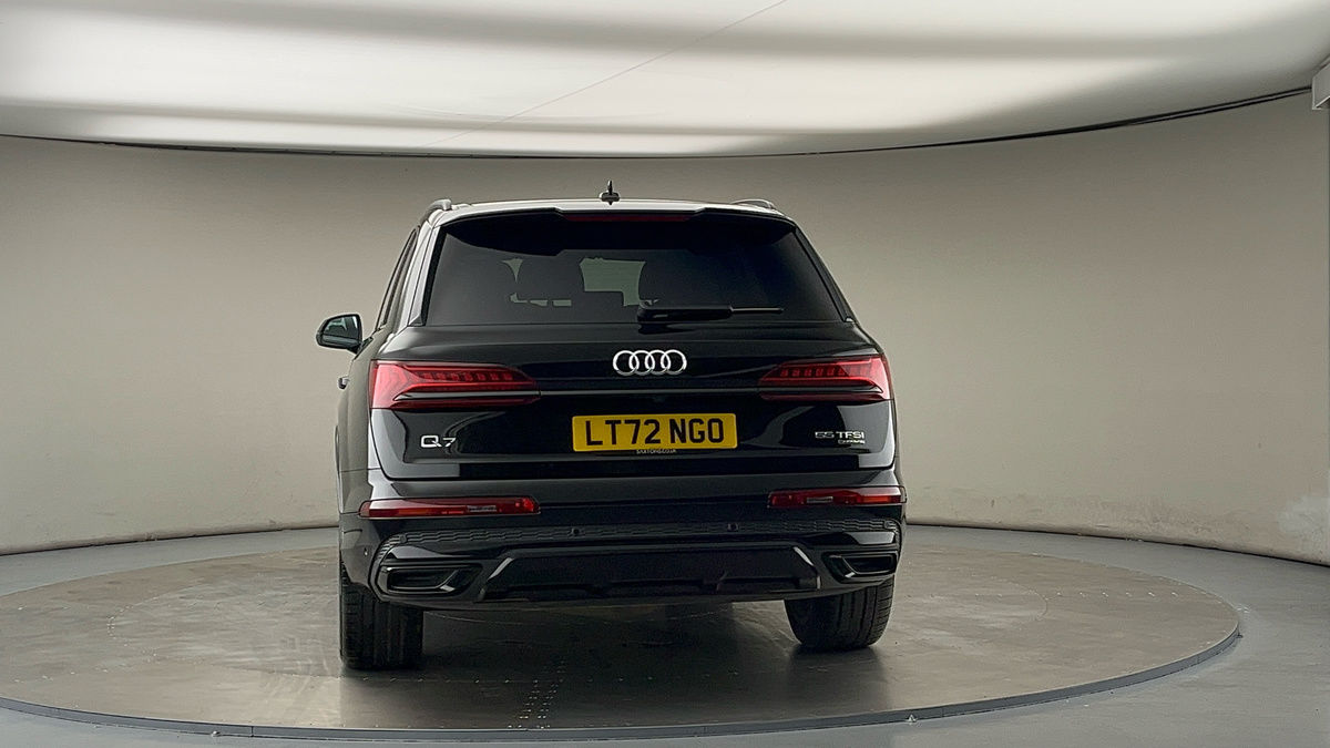 More views of Audi Q7