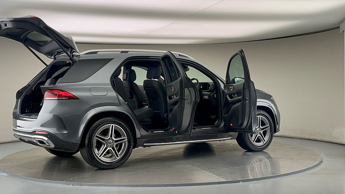 More views of Mercedes-Benz GLE