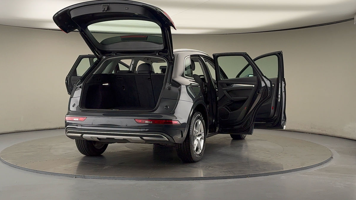 More views of Audi Q5