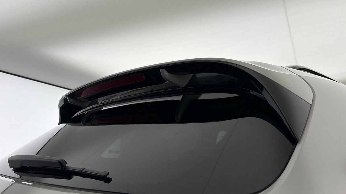 Porsche Cayenne Image 25