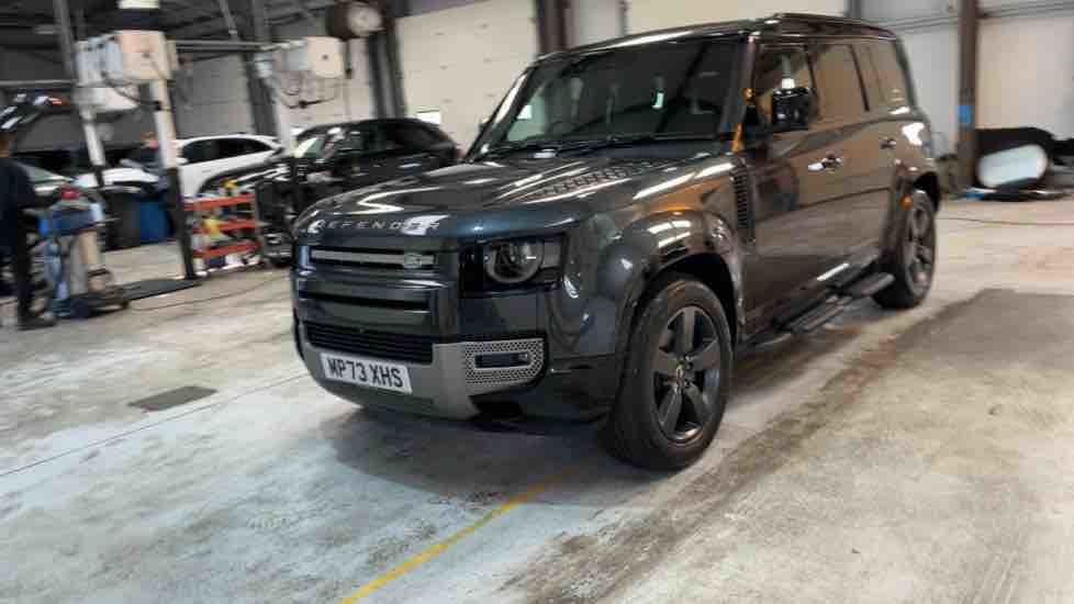 More views of Land Rover Defender 110