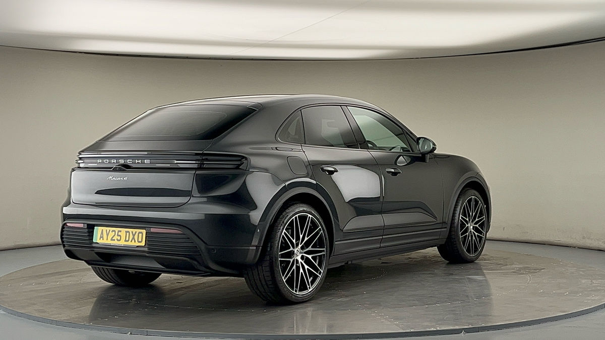 More views of Porsche Macan