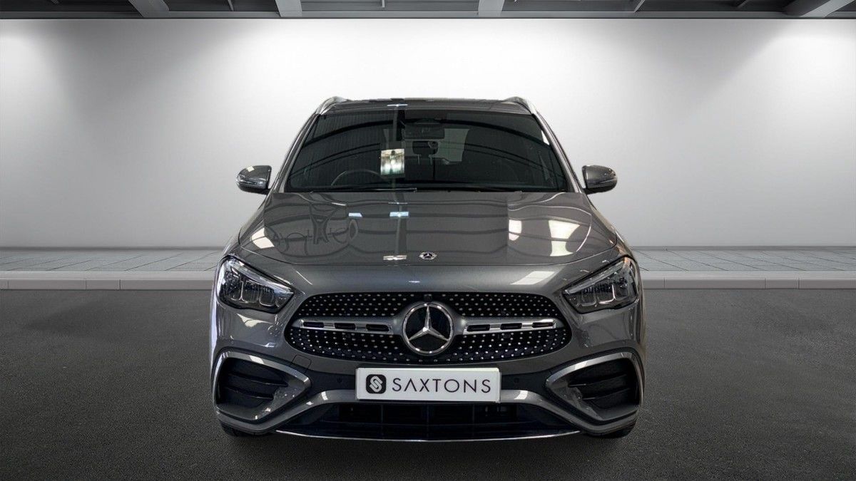 Mercedes-Benz GLA Image 3