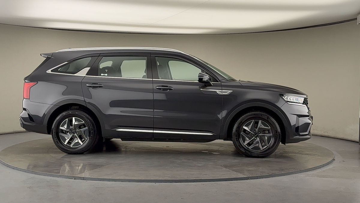 More views of Kia Sorento