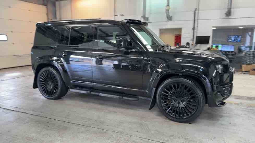 More views of Land Rover Defender 110