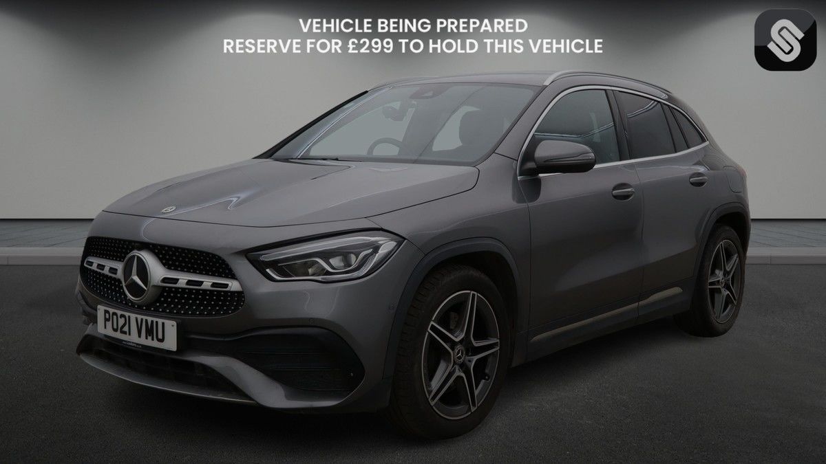 Mercedes-Benz GLA Image 2