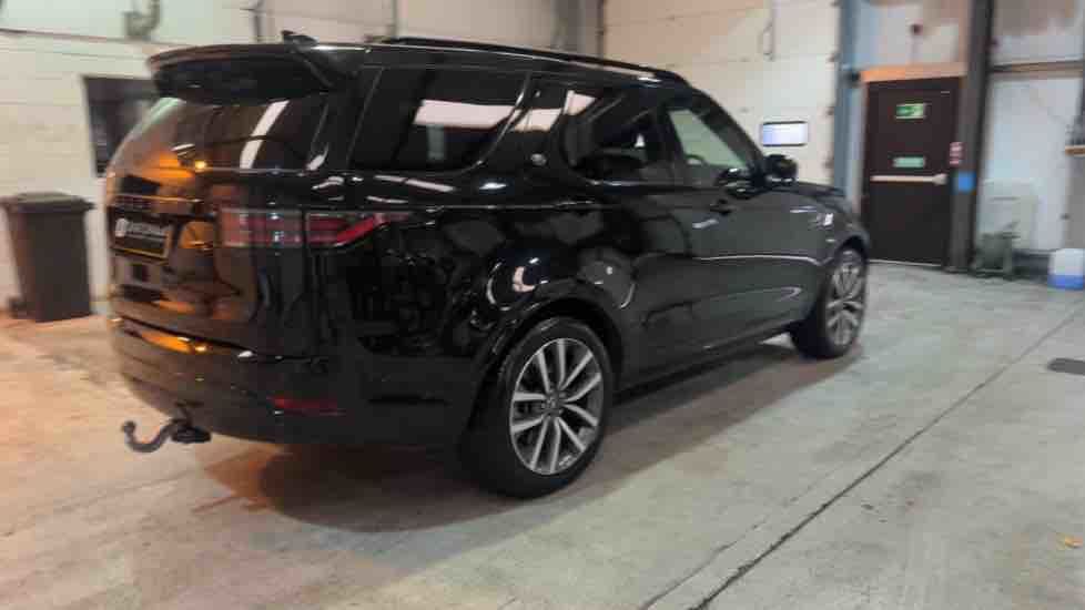More views of Land Rover Discovery