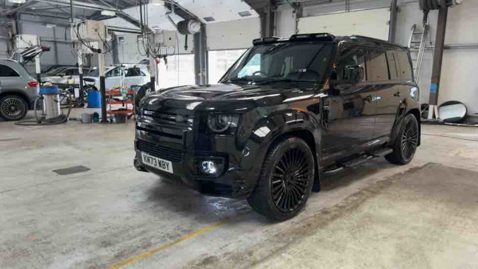 More views of Land Rover Defender 110