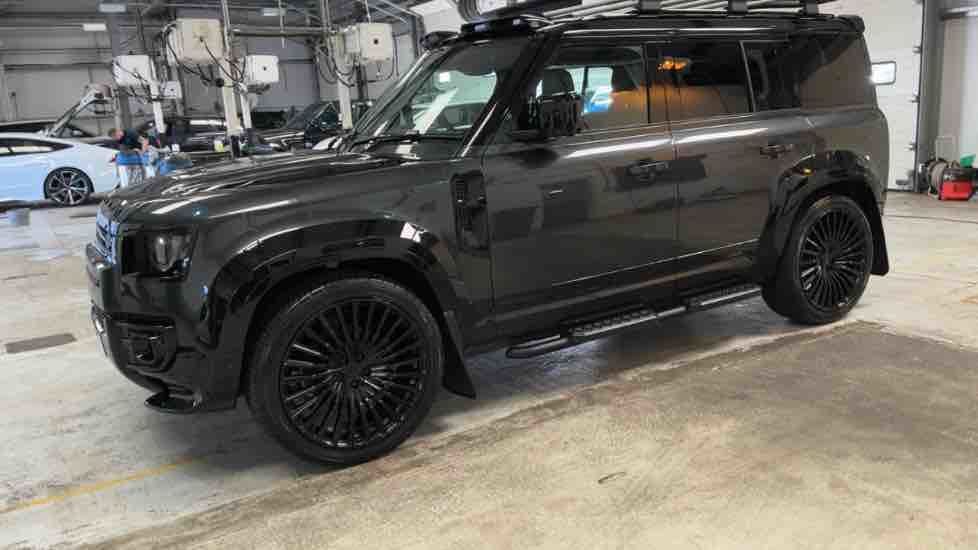More views of Land Rover Defender 110