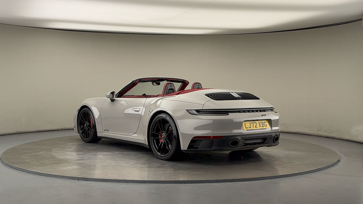 Porsche 911 Image 2