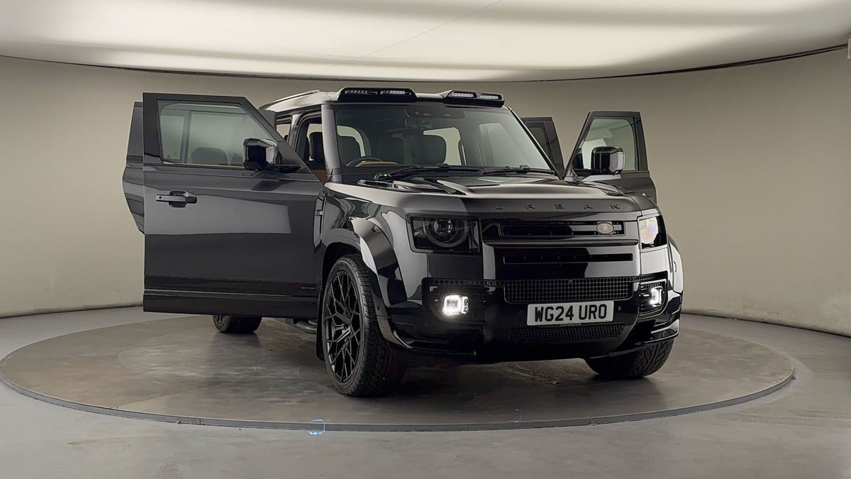 More views of Land Rover Defender 110
