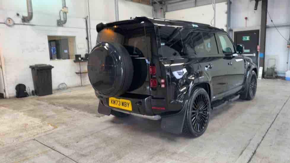 More views of Land Rover Defender 110