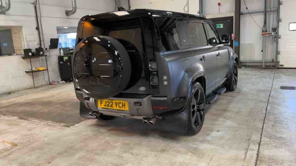 More views of Land Rover Defender 110