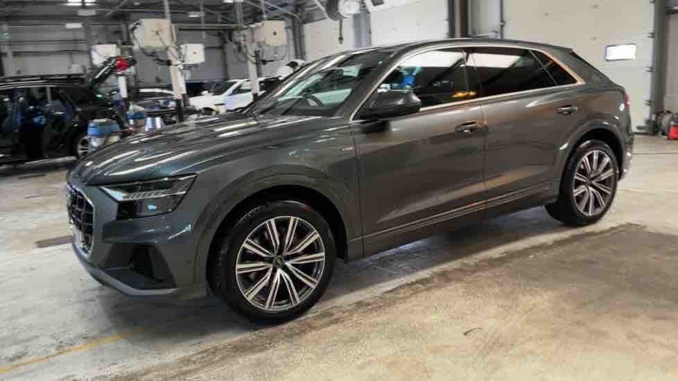 More views of Audi Q8
