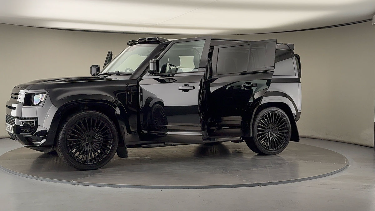 More views of Land Rover Defender 110