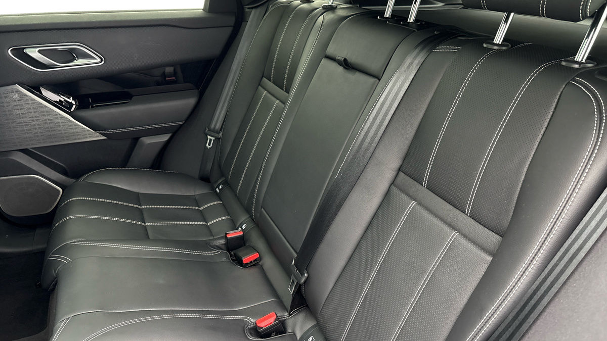 Land Rover Range Rover Velar Image 8