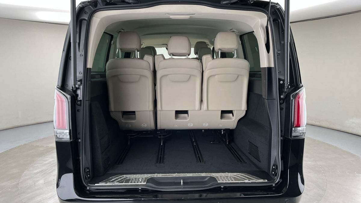 Mercedes-Benz V Class Image 11