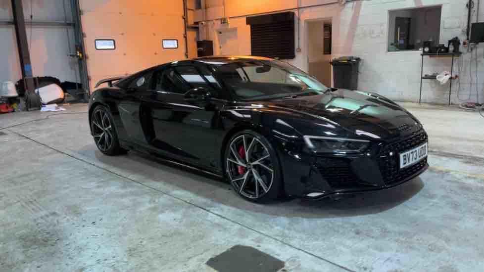 More views of Audi R8