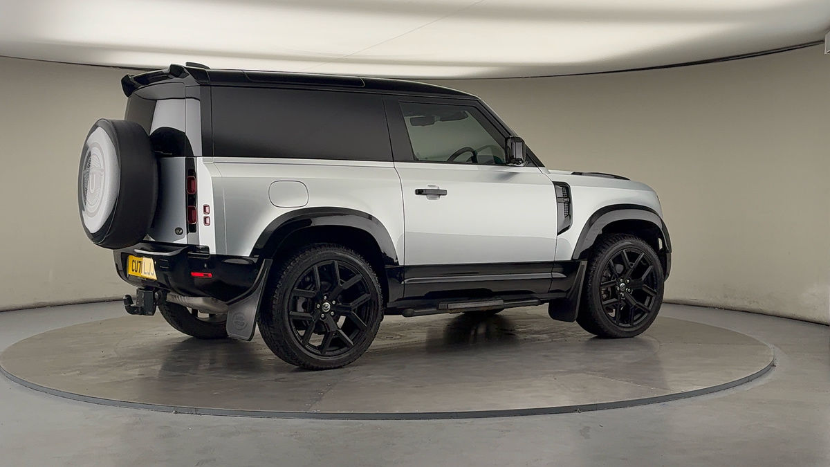 More views of Land Rover Defender 90