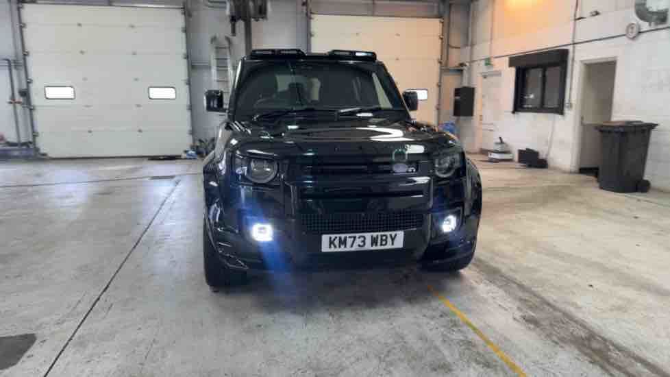 More views of Land Rover Defender 110