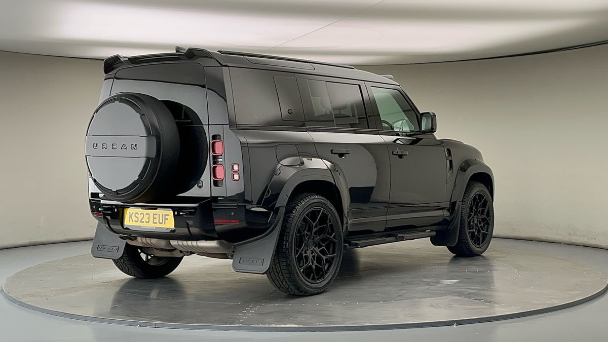 More views of Land Rover Defender 110