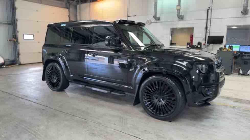 More views of Land Rover Defender 110