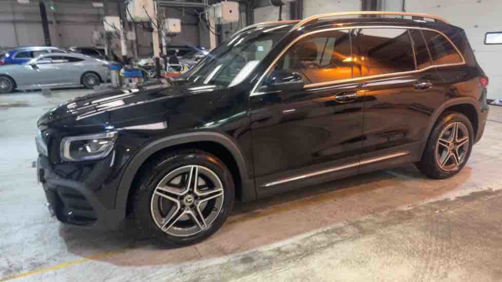 More views of Mercedes-Benz GLB