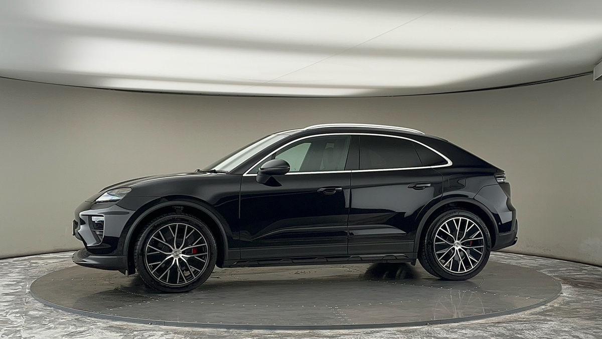 More views of Porsche Macan