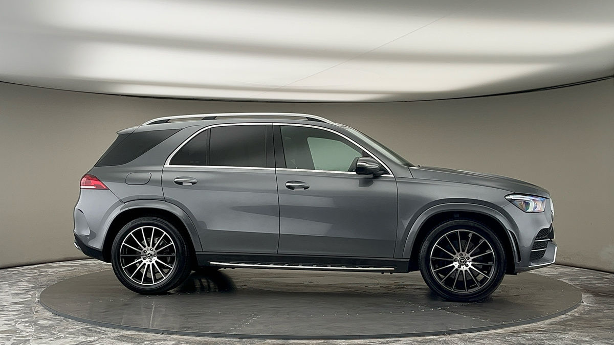 More views of Mercedes-Benz GLE